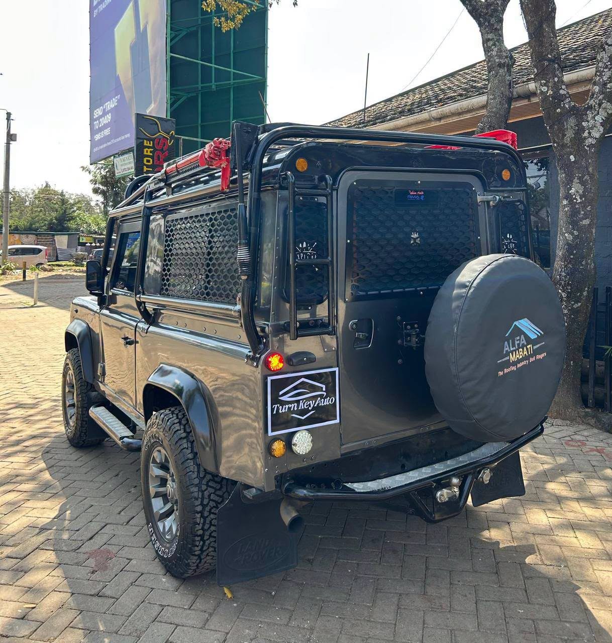 2006 Land Rover Defender thumbnail 5