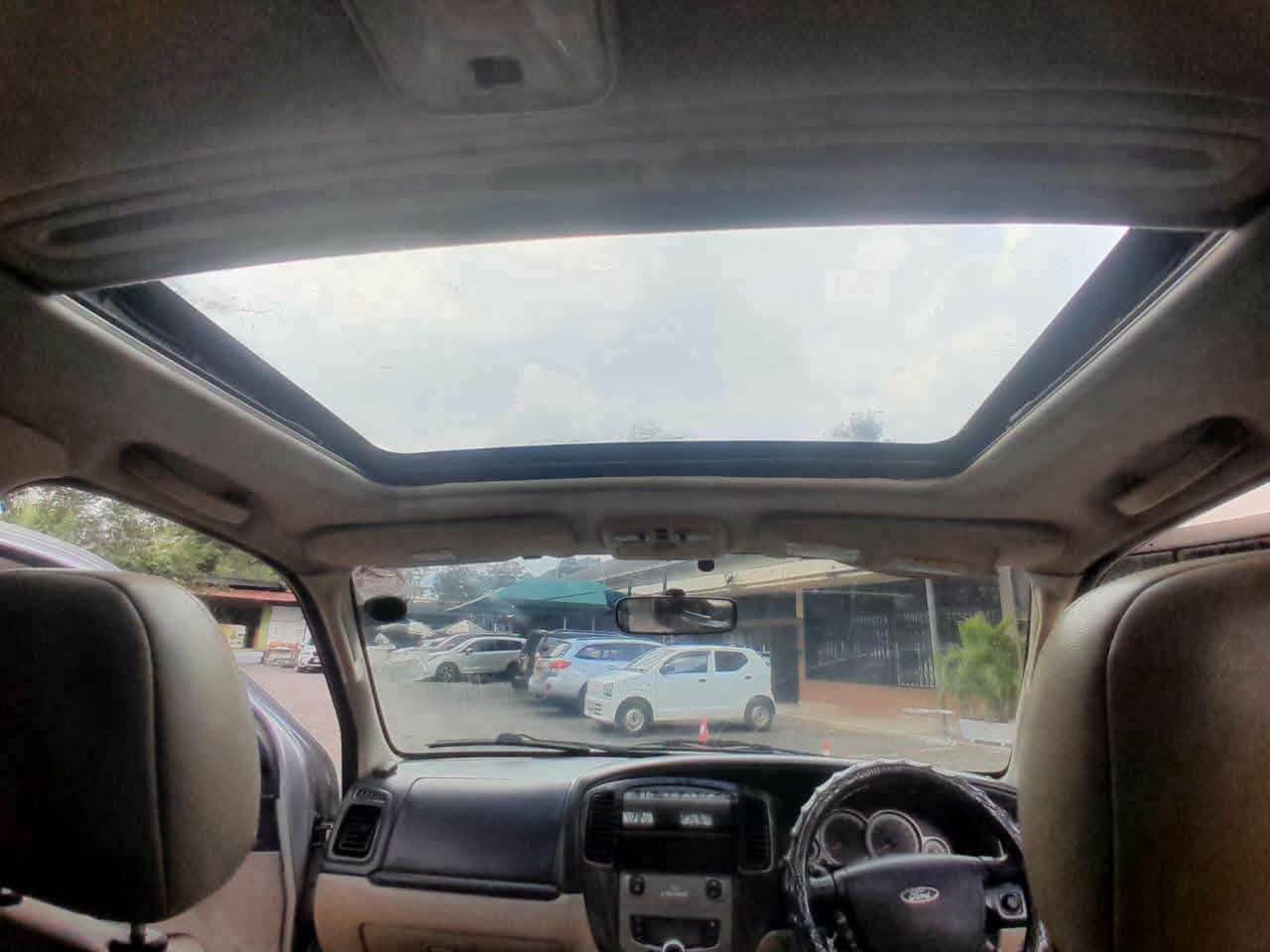 2007 Ford Escape thumbnail 2