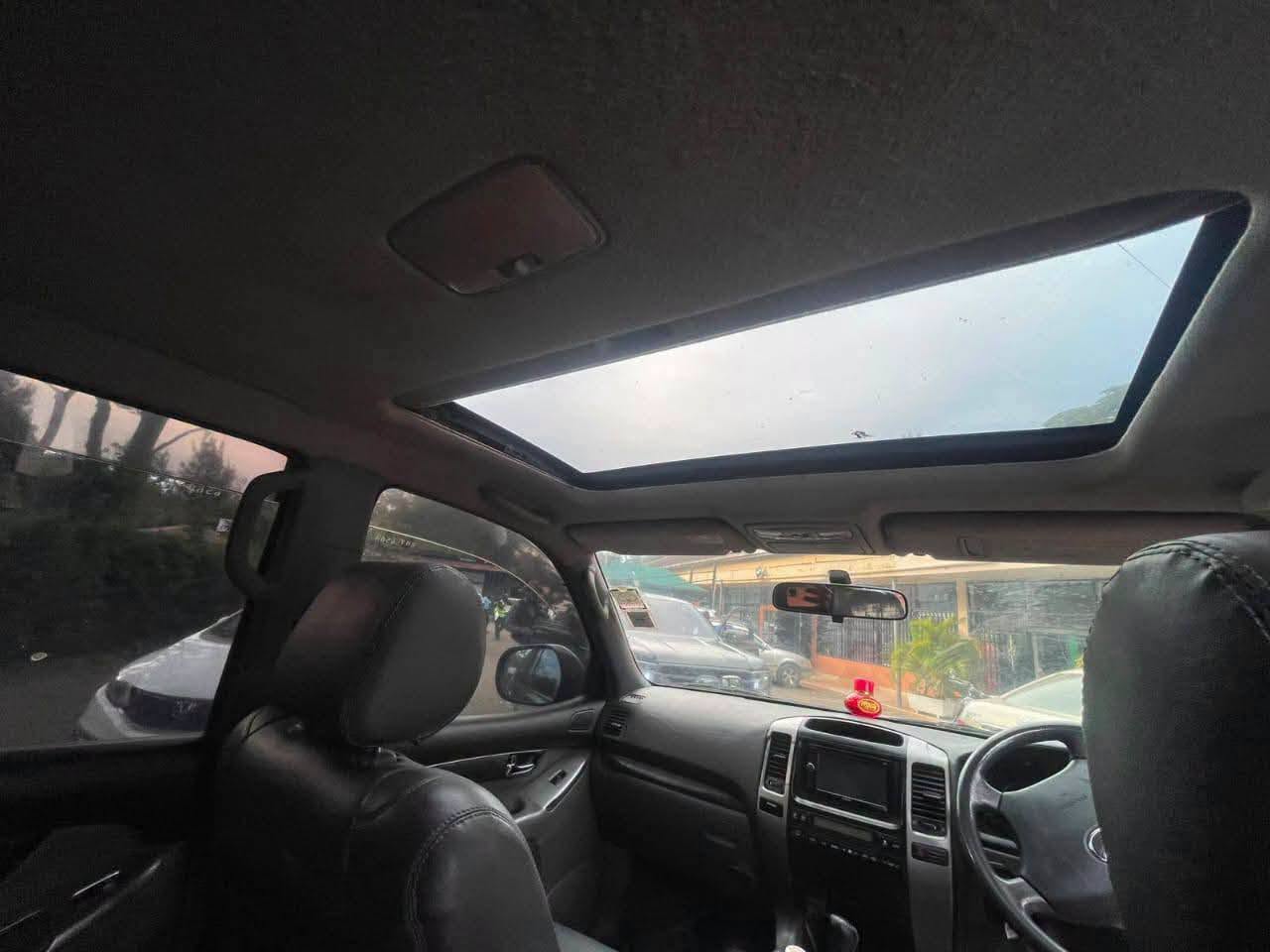 2007 Toyota Land Cruiser Prado thumbnail 2