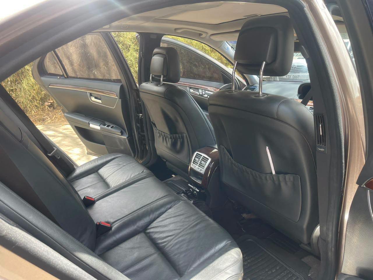 2010 Mercedes-Benz S350 thumbnail 3