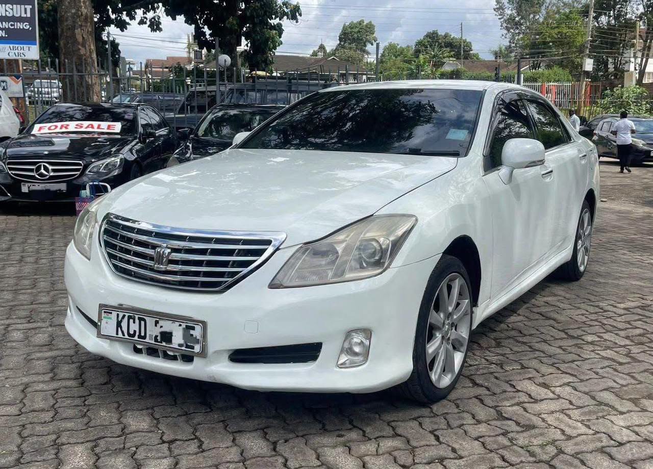 2010 Toyota Crown