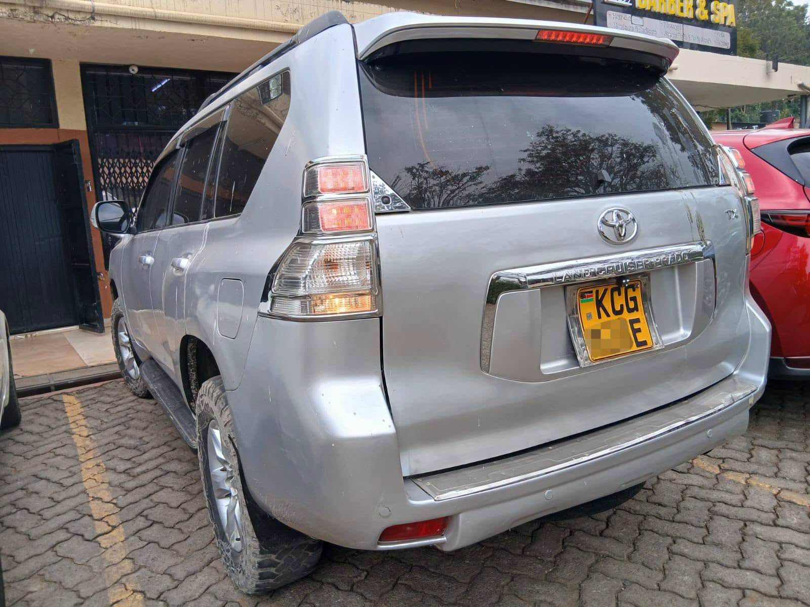 2010 Toyota Prado thumbnail 3