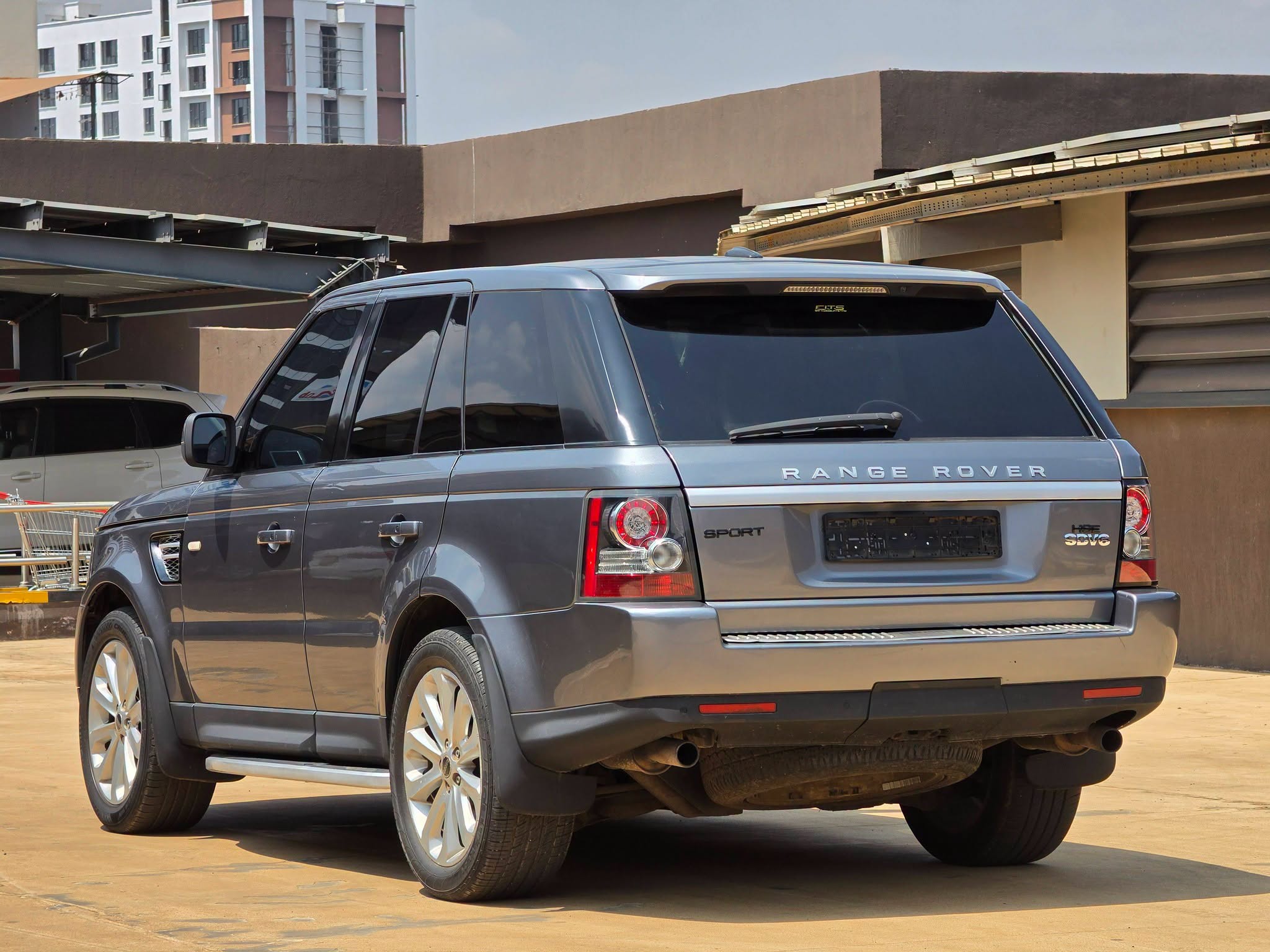 2012 Range Rover Sport thumbnail 3