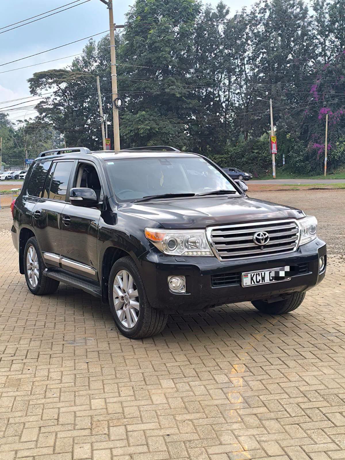 2012 Toyota Land Cruiser