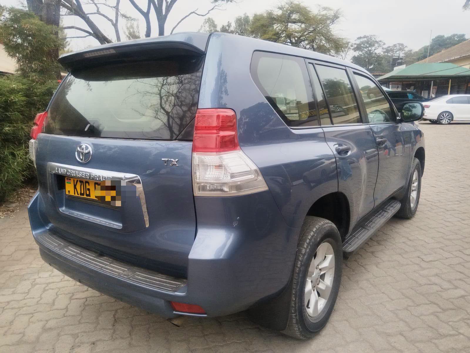 2012 Toyota Prado thumbnail 7