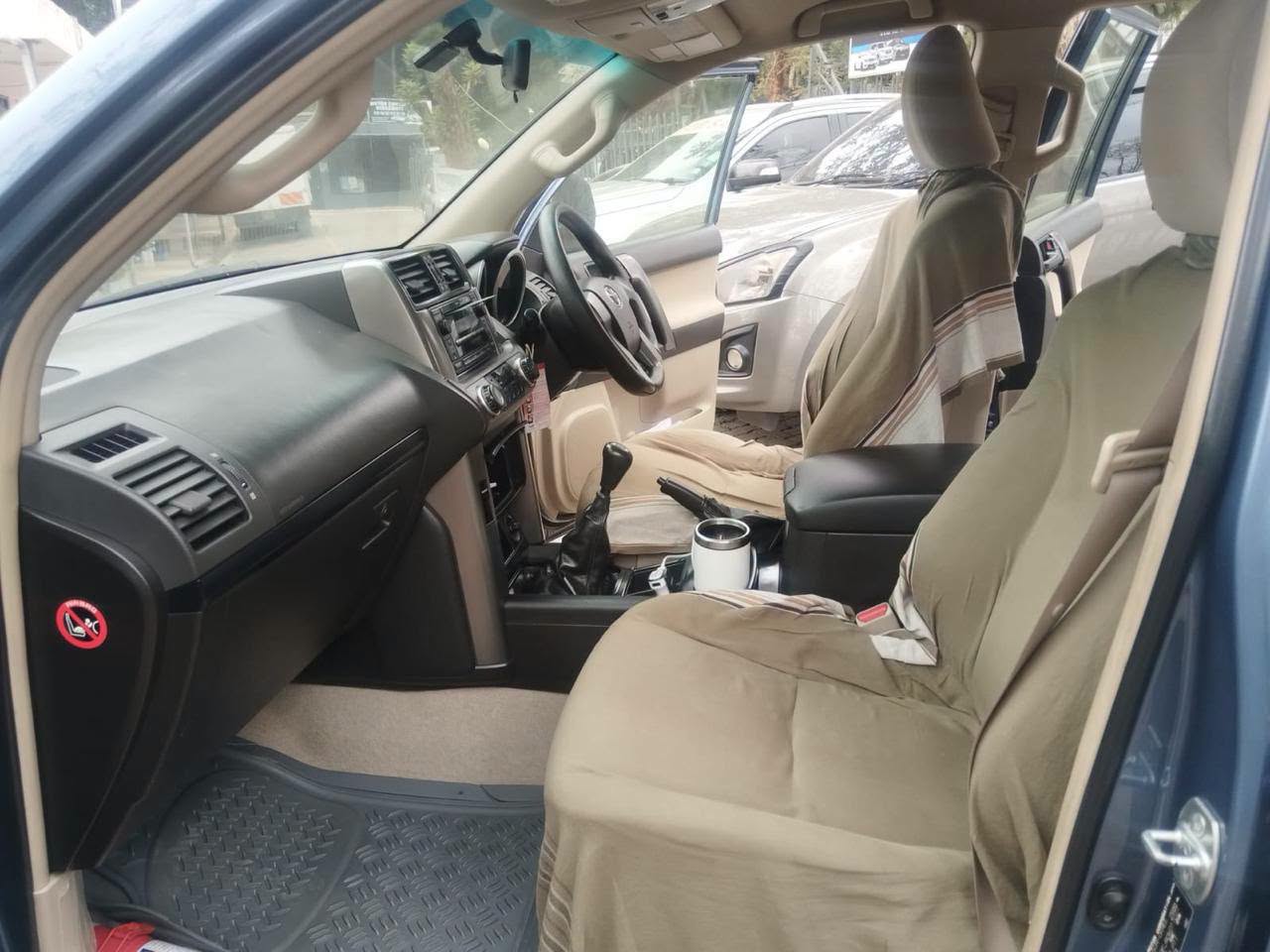 2012 Toyota Prado thumbnail 6