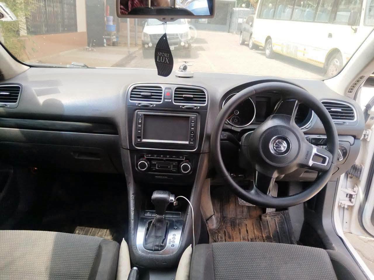 2012 Volkswagen Golf Variant thumbnail 3