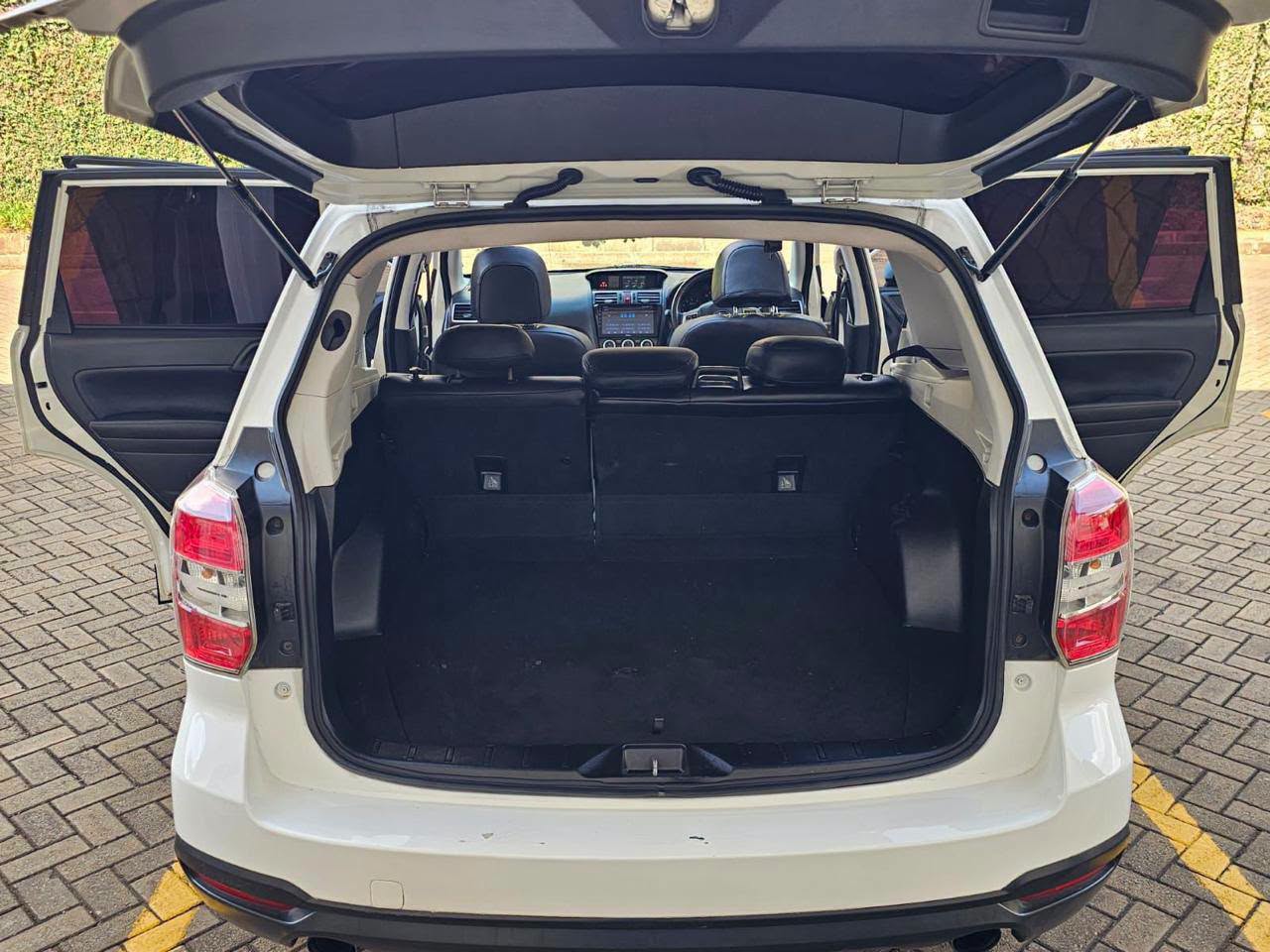 2013 Subaru Forester thumbnail 4