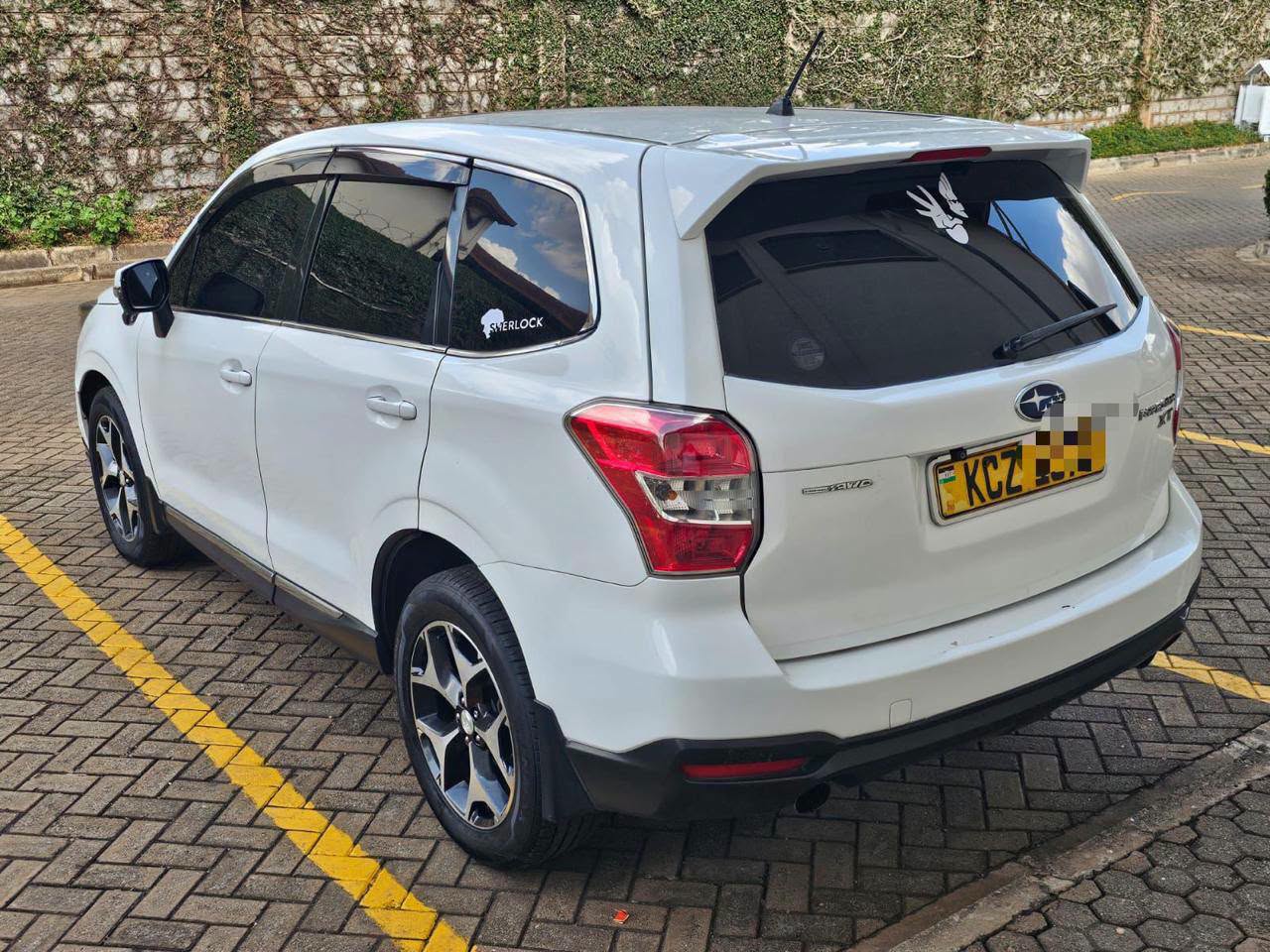 2013 Subaru Forester thumbnail 3