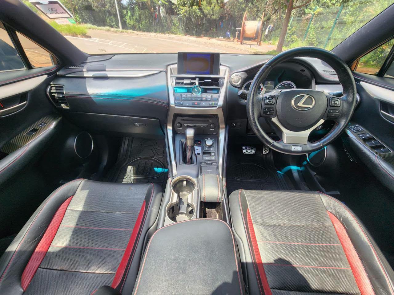 2014 Lexus NX200T thumbnail 4