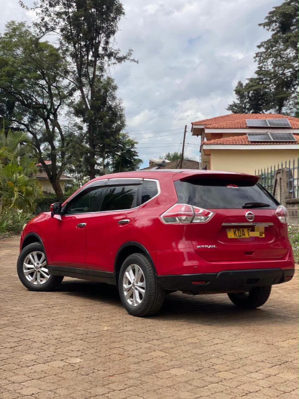 2014 Nissan X-Trail thumbnail 4