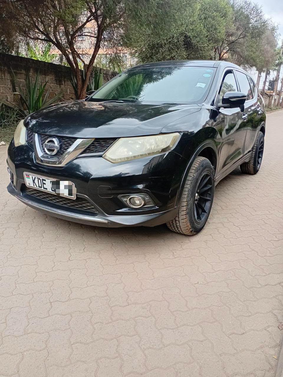 2014 NIssan X-Trail