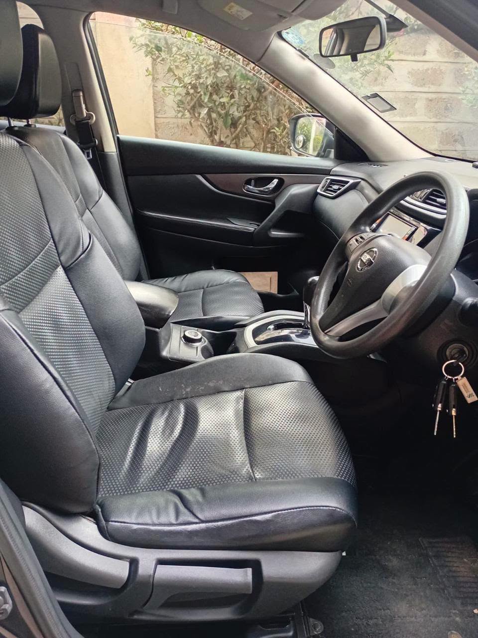 2014 NIssan X-Trail thumbnail 4