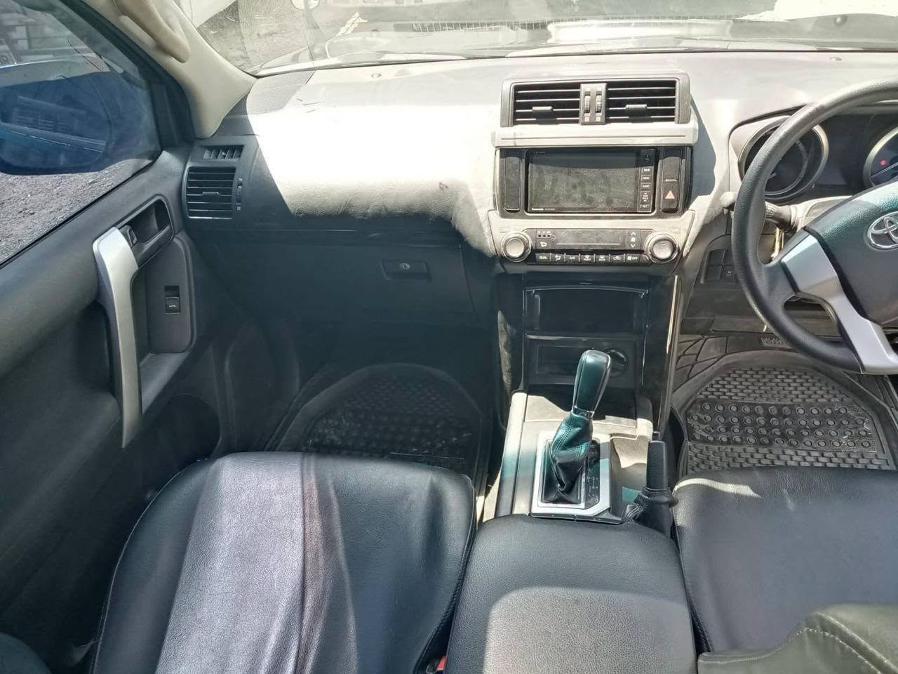2014 Toyota Prado thumbnail 2