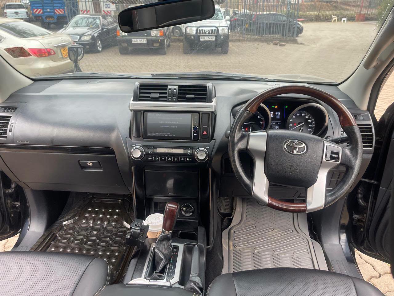 2014 Toyota Prado thumbnail 4