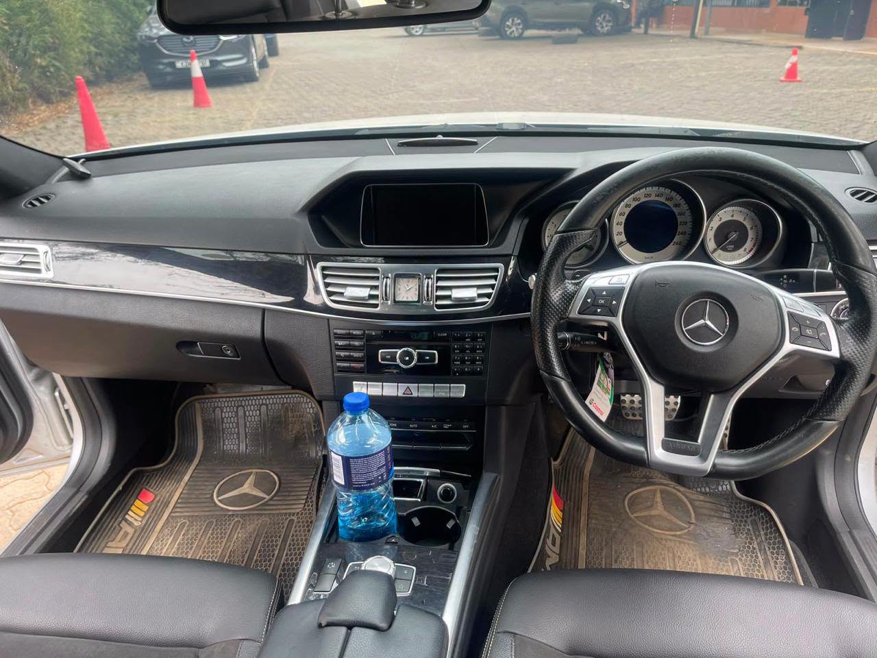 2015 Mercedes-Benz E250 thumbnail 5