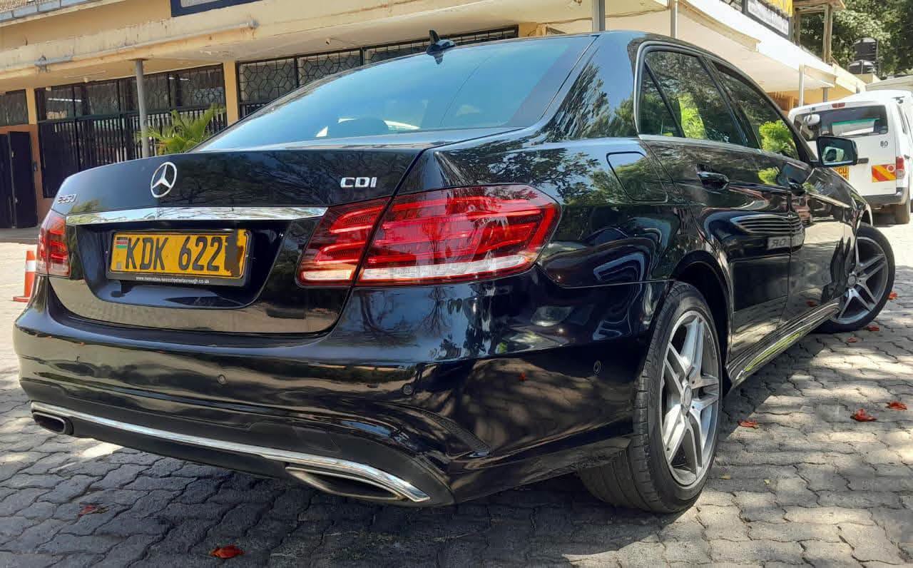 2015 Mercedes-Benz E250 thumbnail 2