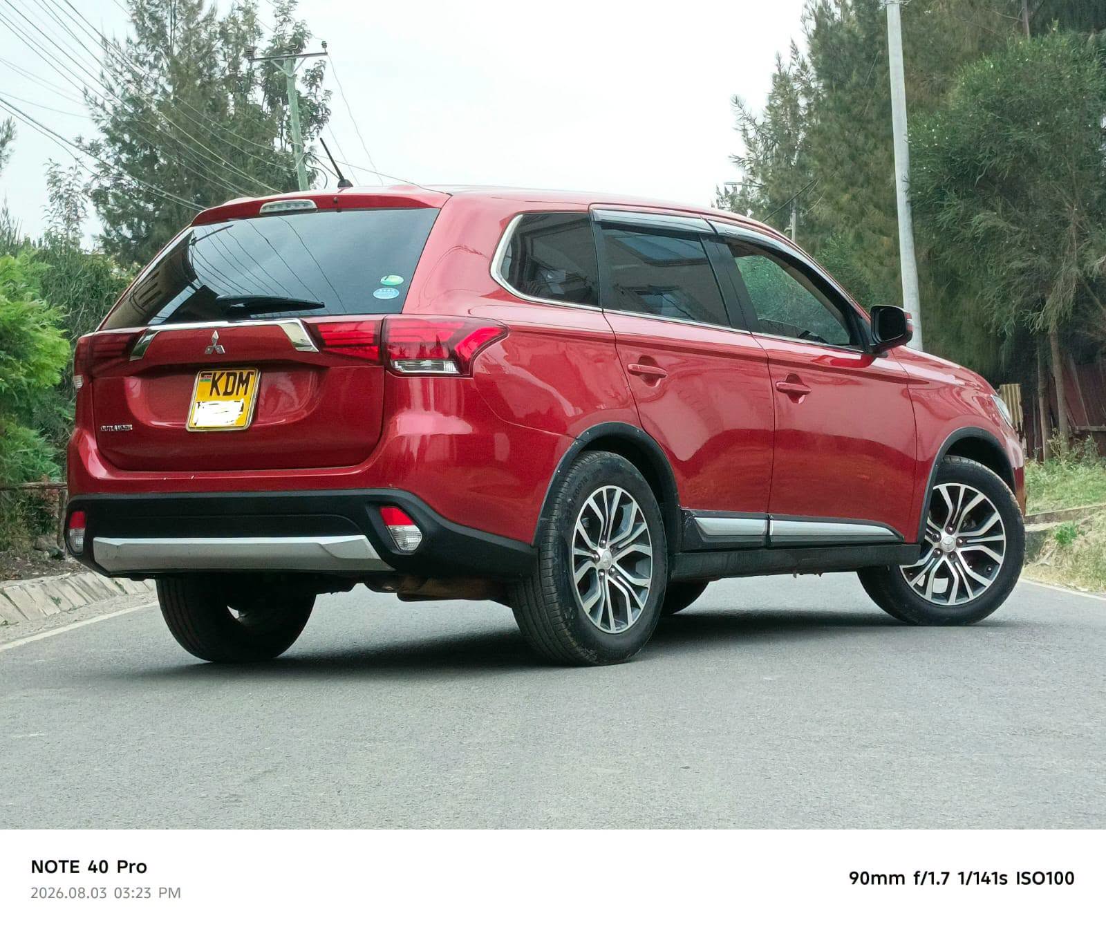2016 Mitsubishi Outlander thumbnail 2