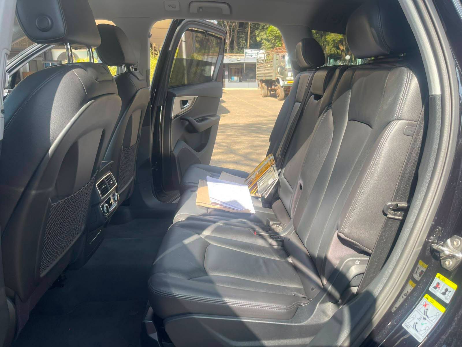 2017 Audi Q7 thumbnail 4