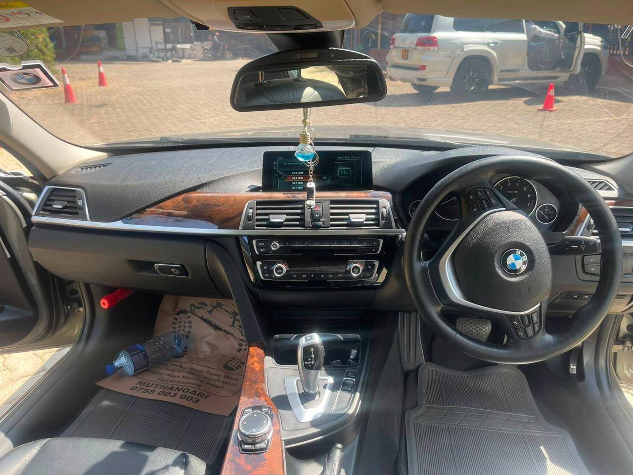2017 BMW 320i thumbnail 5