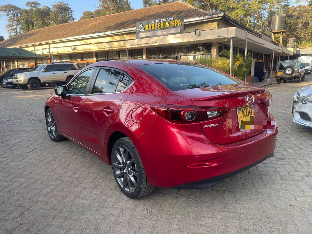 2017 Mazda Axela thumbnail 4