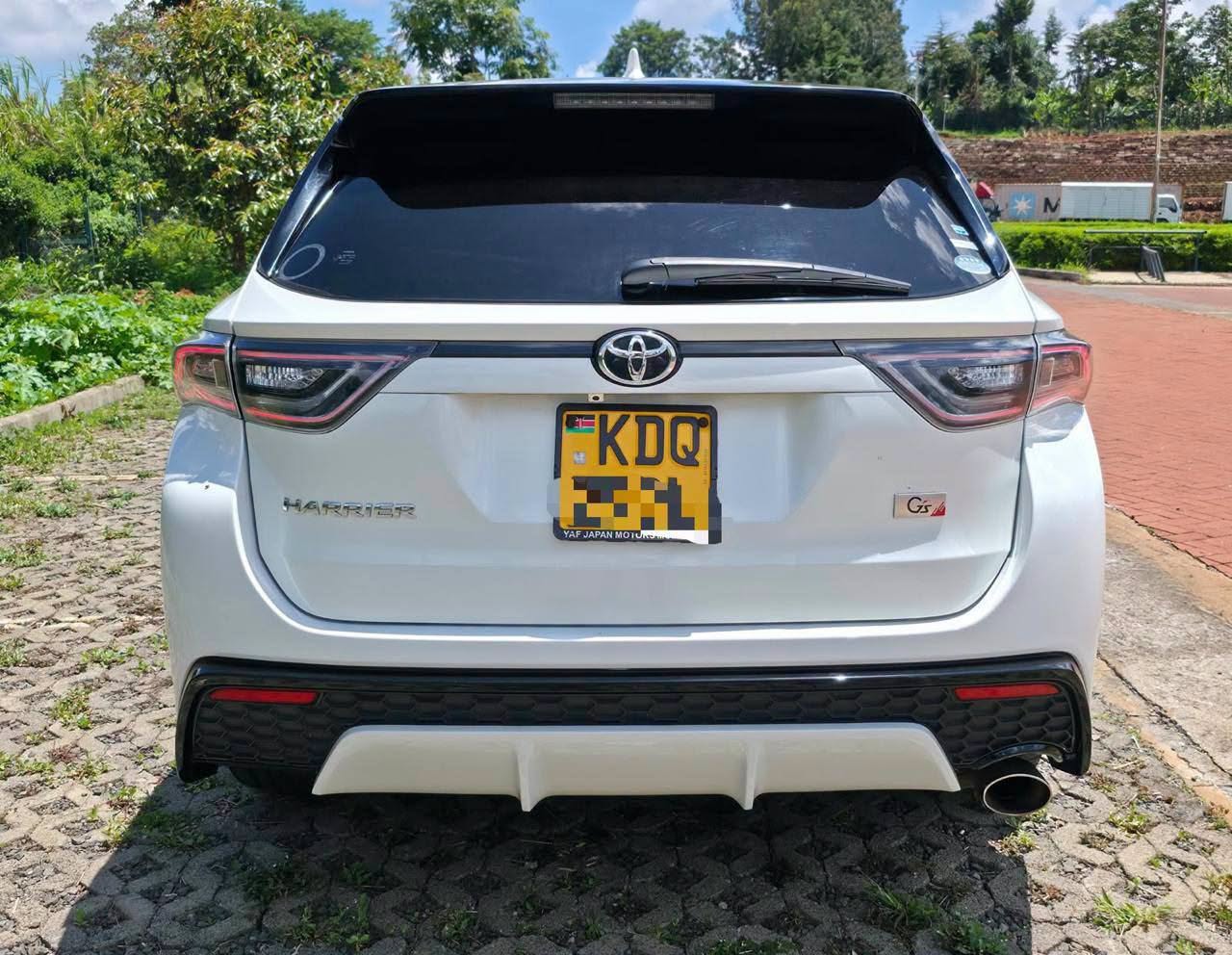 2017 Toyota Harrier thumbnail 8