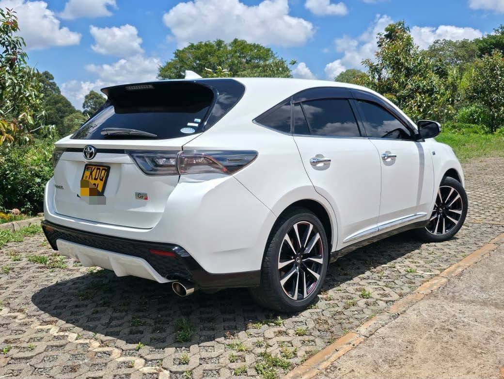2017 Toyota Harrier thumbnail 3