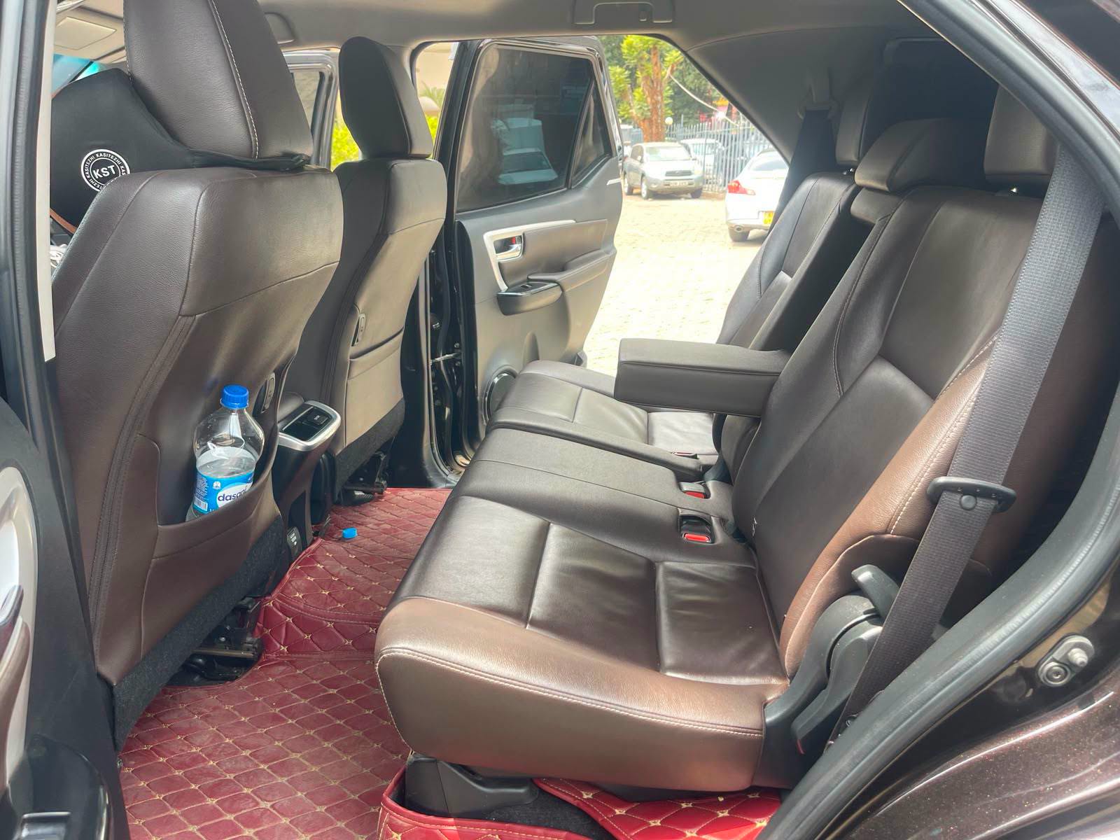 2018 Toyota Fortuner thumbnail 2