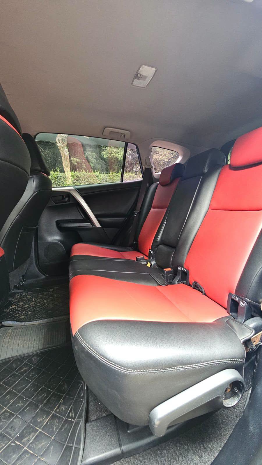 2018 Toyota RAV4 thumbnail 3