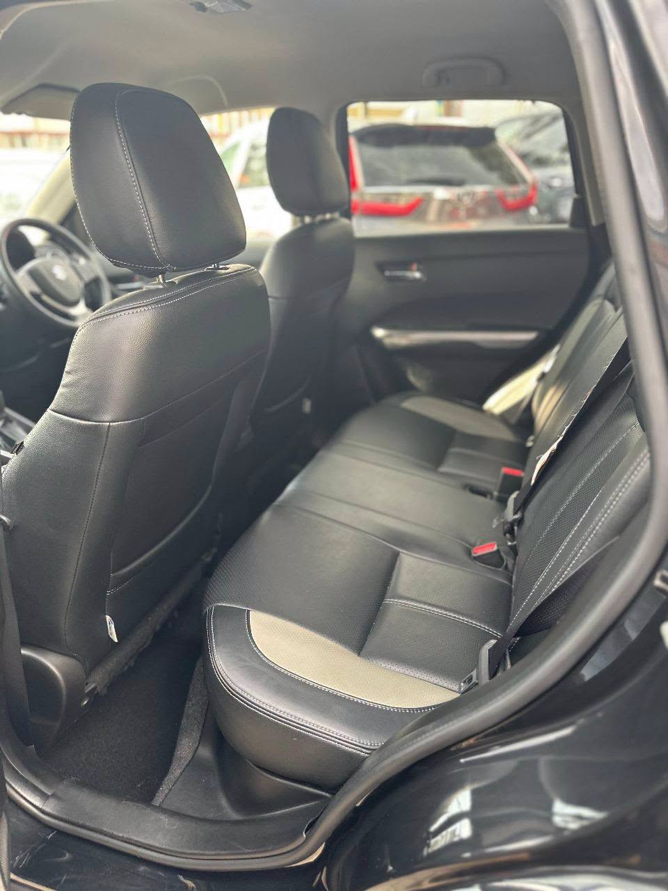 2019 Suzuki Vitara thumbnail 2