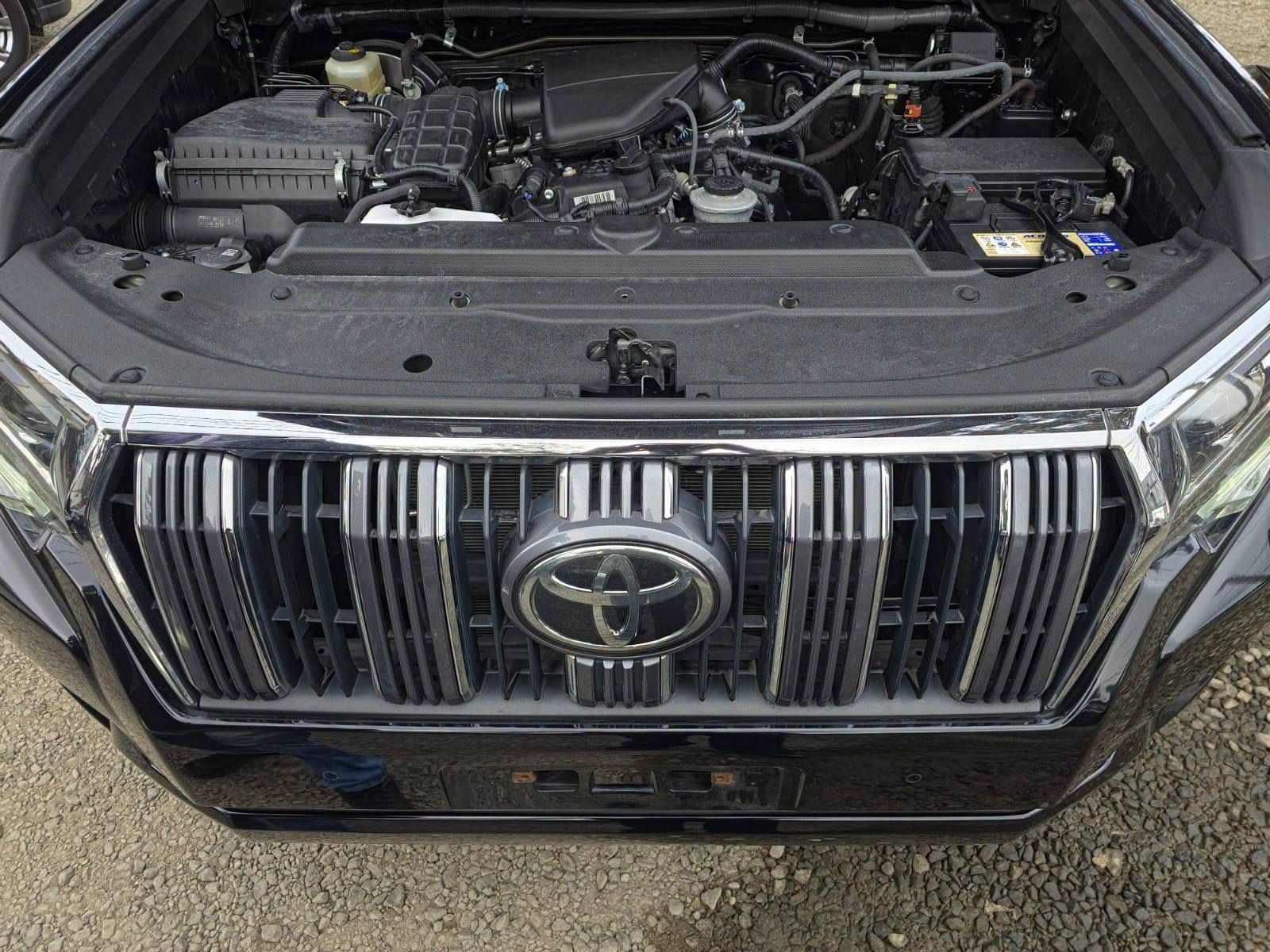 2019 Toyota Land Cruiser Prado thumbnail 5