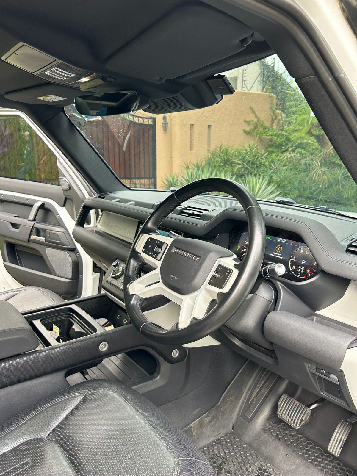 2021 Land Rover Defender D250 thumbnail 2