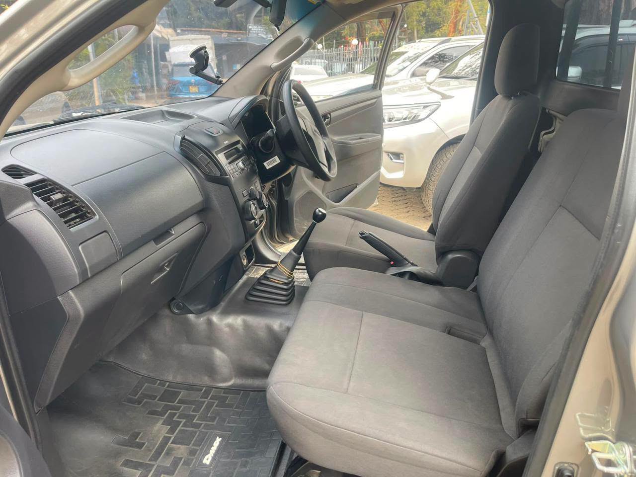 2022 Isuzu D-Max thumbnail 5