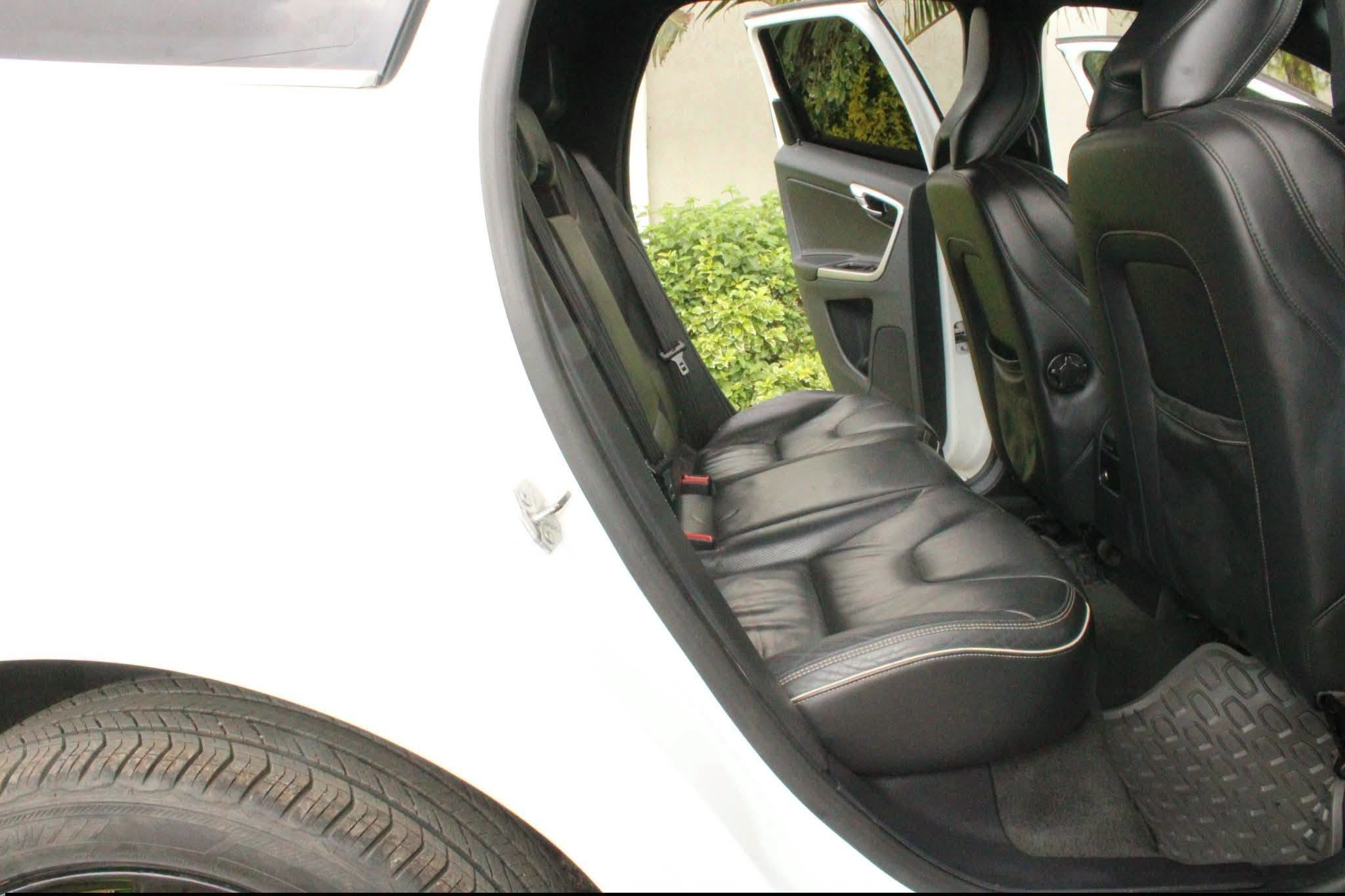 2015 Volvo XC60 thumbnail 2