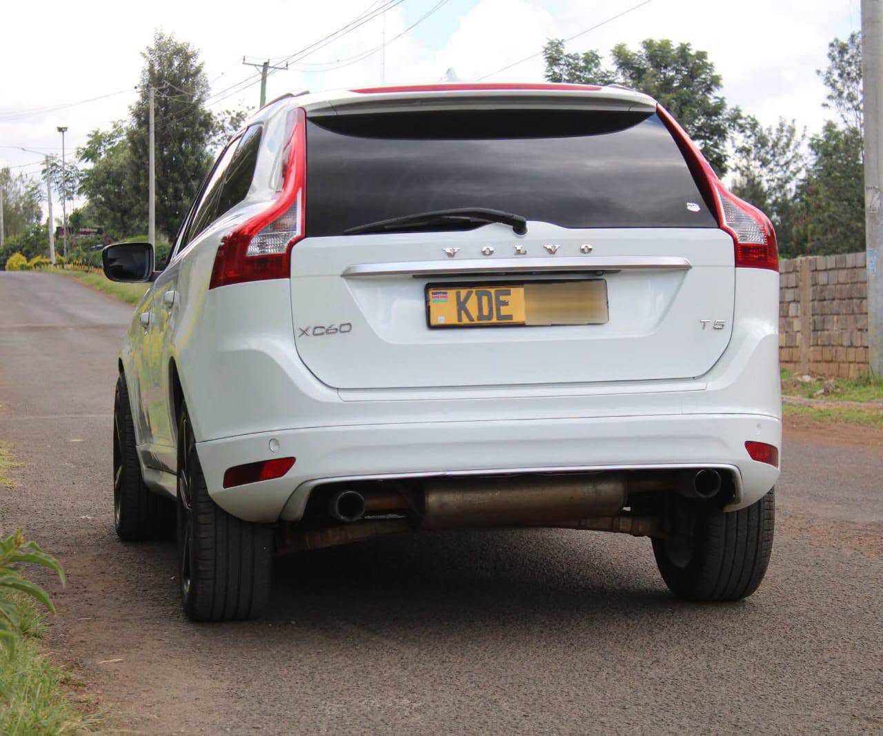 2015 Volvo XC60 thumbnail 4